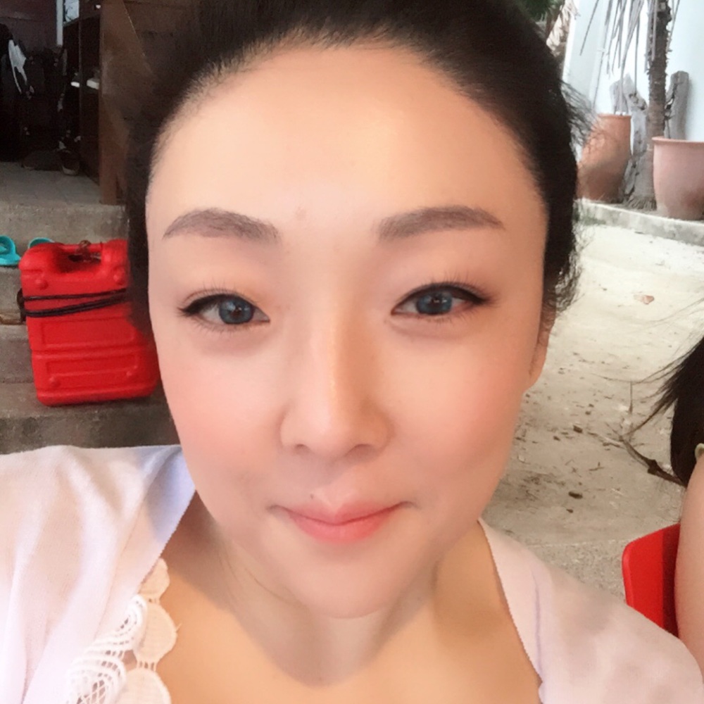 Meet your Posher, Cresha